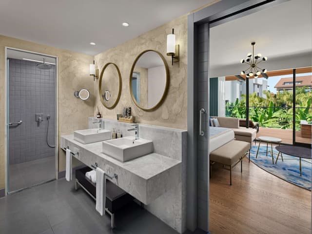 Lake House Suite, Jetted Tub