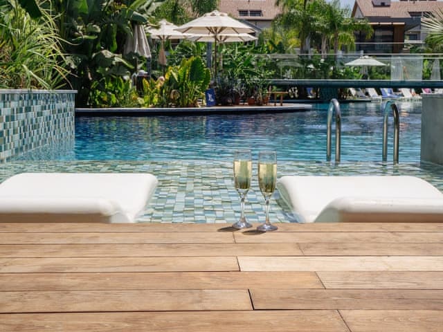 Superior Double Room, Pool Access