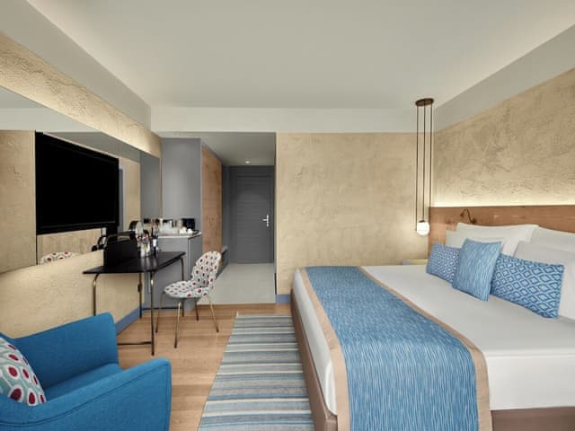 Superior Double Room, Balcony (Land View)