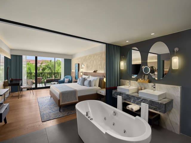 Superior Double Room, Pool view