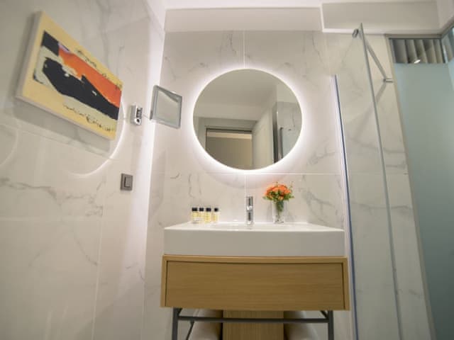 Deluxe Double Room, 1 King Bed, Non Smoking