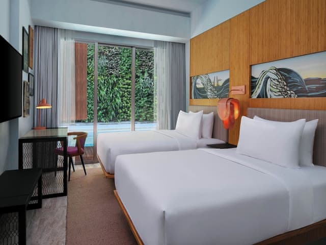 2 Twin/Single Beds, Poolside Access, Aloft Room