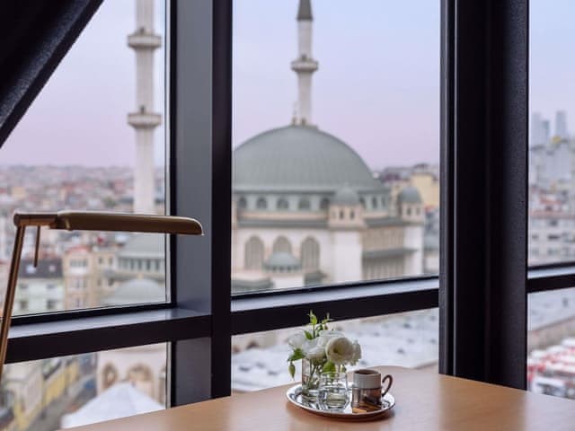 Signature Suite, 1 King Bed (Taksim Sq.View, Club Millesime Access)