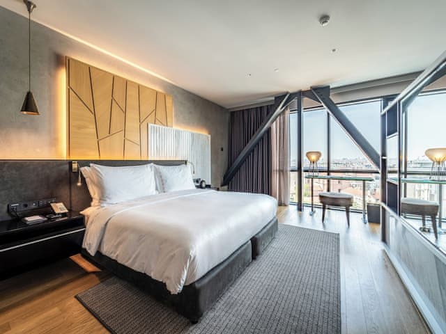 Luxury Room, King Bed, Taksim Square View