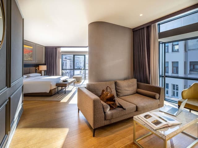Junior Suite, 1 King Bed (Club Millesime access)