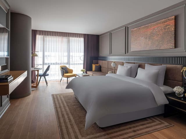 Superior Room, 1 King Bed