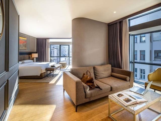 Junior Suite, 1 King Bed (Club Millesime access)