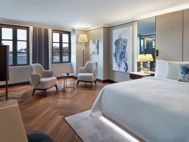 Superior Room, 1 King Bed