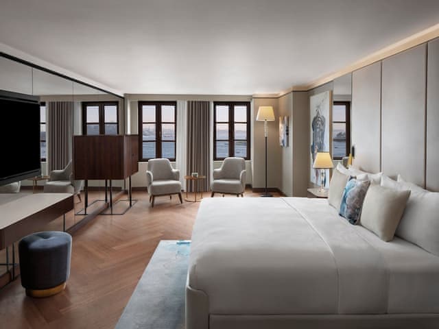 Superior Room, 1 King Bed