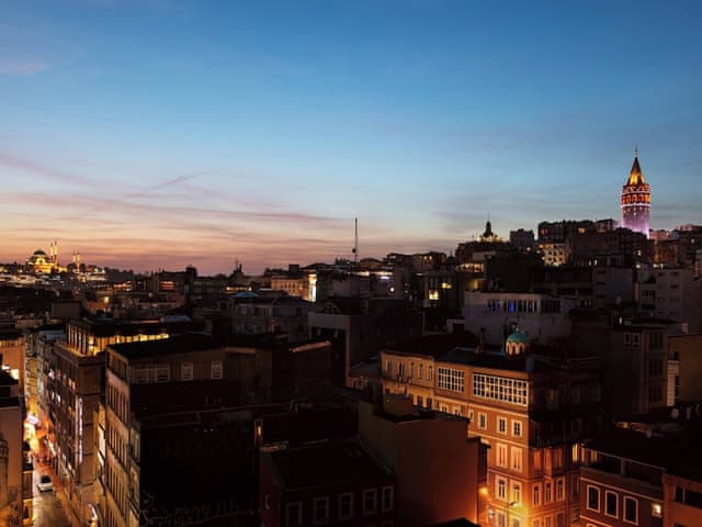 Deluxe Room, 2 Twin Beds, City View