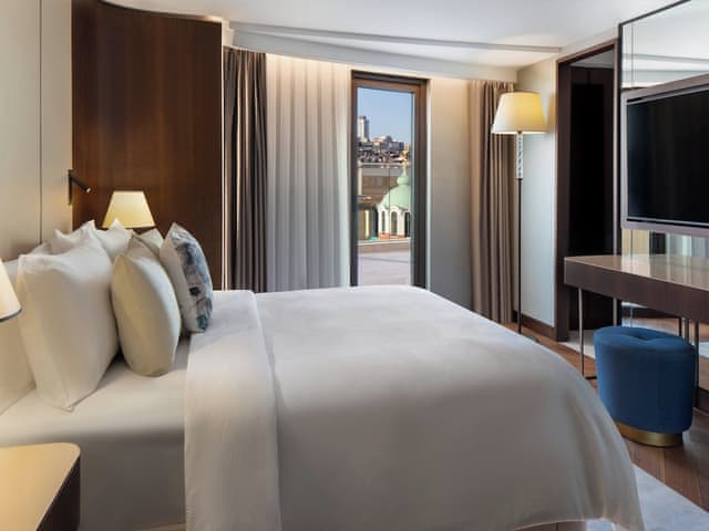 Premier Room, 1 Queen Bed, Tower (View)