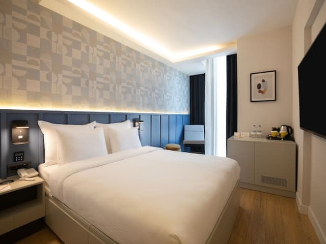 Superior Şehir Manzaralı Queen Yataklı Oda