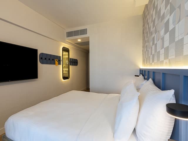 Superior Şehir Manzaralı Queen Yataklı Oda