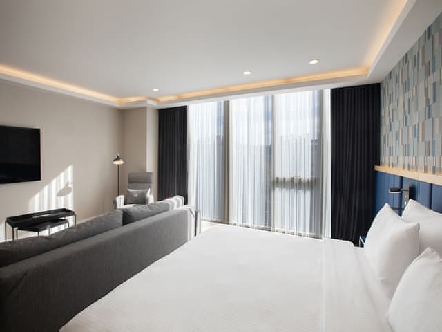 Junior Suite King City View Room