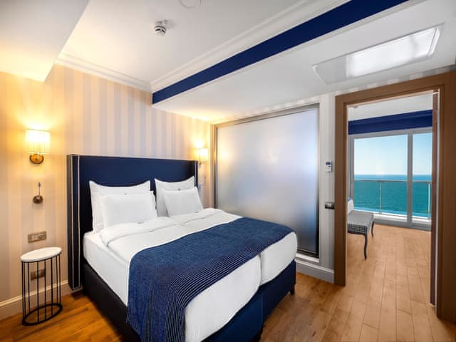 Family Room, Garden View