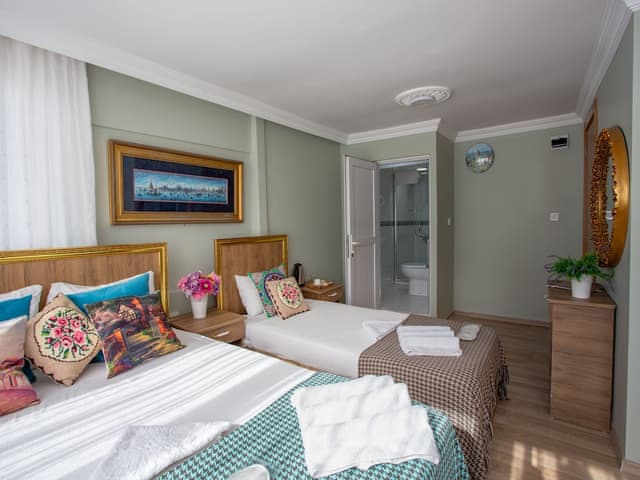 Deluxe Triple Room, Multiple Beds, Sea View