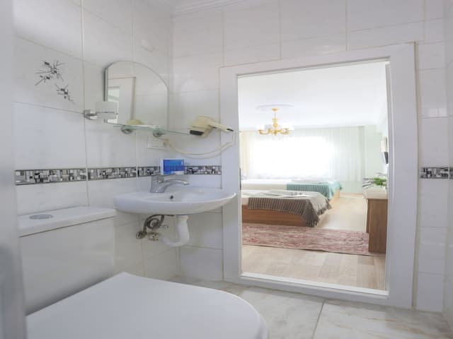 Standard Triple Room, Multiple Beds, Partial Sea View