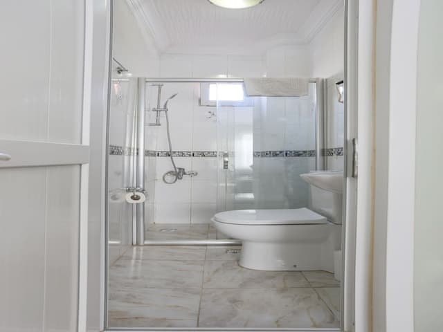 Standard Triple Room, Multiple Beds, Partial Sea View