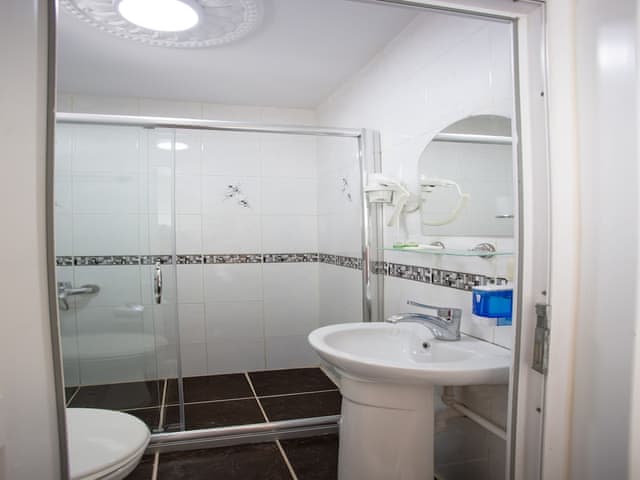 Economy Room, 1 Queen Bed, City View