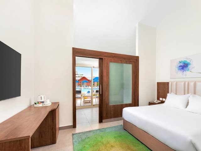 Bungalow Room with Pool View