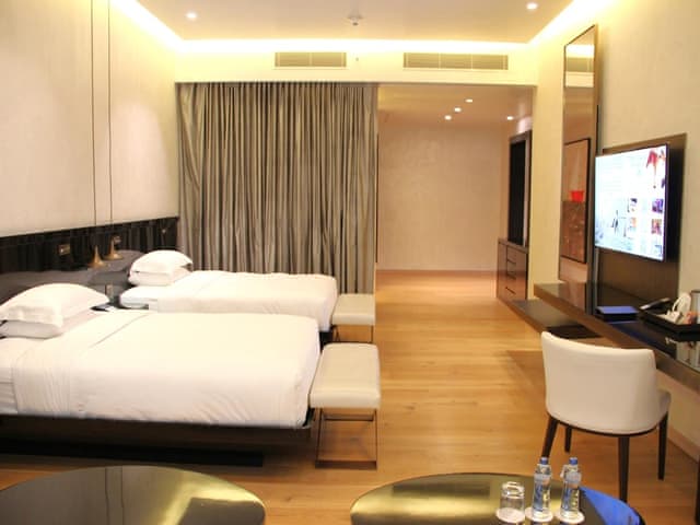 Suite, 2 Twin Beds