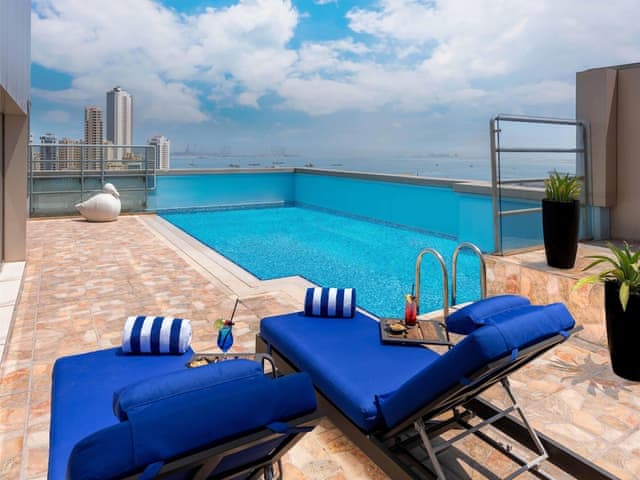 Suite, Multiple Beds, Non Smoking, Kitchen (Living Room)