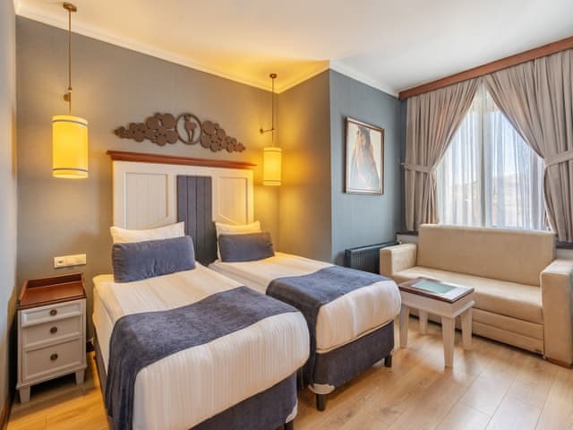 Standard Room, 1 Double or 2 Twin Beds