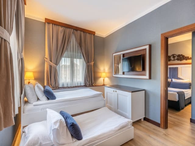 Comfort Room, 2 Bedrooms