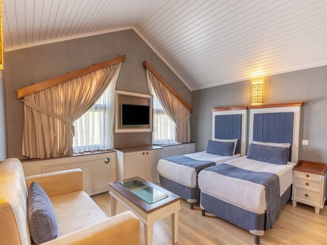 Comfort Room, 2 Bedrooms