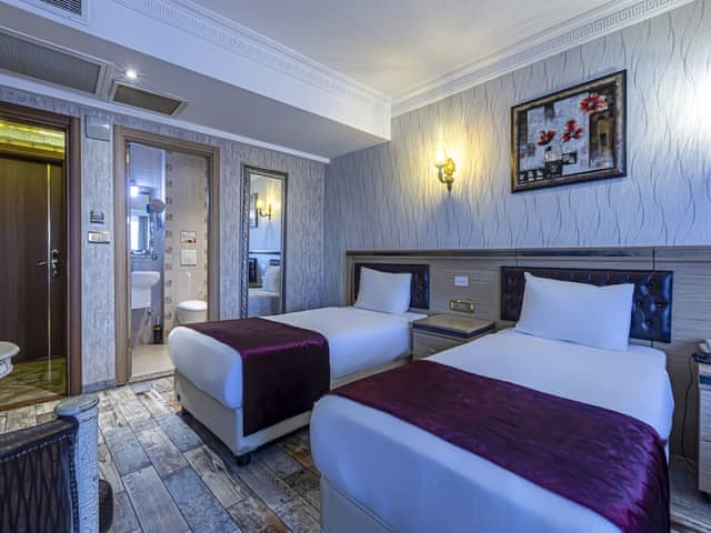Deluxe Family Suite with Sea view