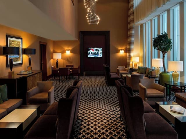 Executive Room, 1 King Bed, Smoking, City View