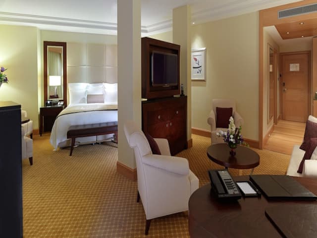 Junior Suite, 1 King Bed, Smoking, City View