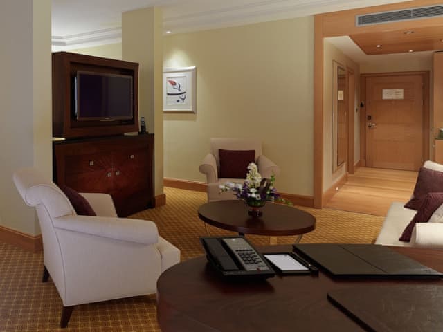 Junior Suite, 1 King Bed, Smoking, City View