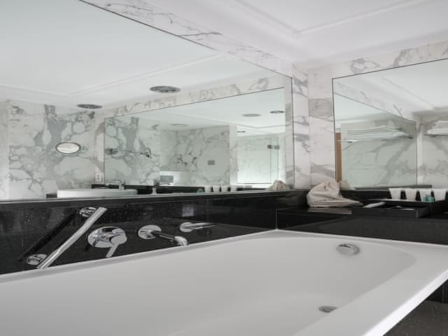 Deluxe Room, 2 Twin Beds