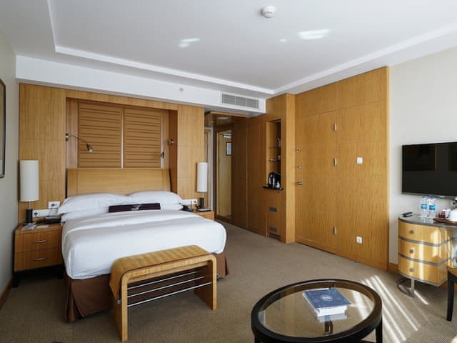 Deluxe Room, 1 Queen Bed