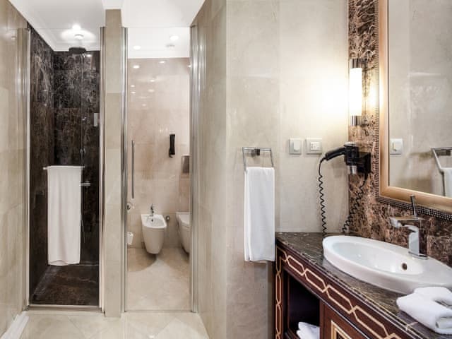 Presidential Suite, Multiple Beds