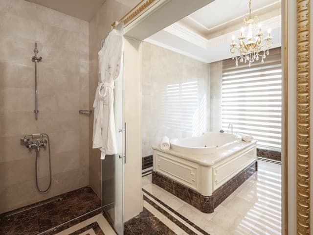 Presidential Suite, Multiple Beds