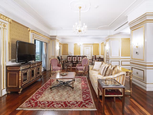 Presidential Suite, Multiple Beds