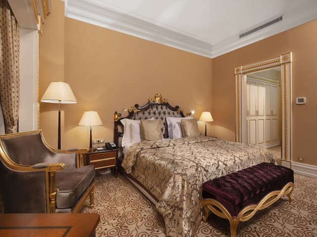 Presidential Suite, Multiple Beds