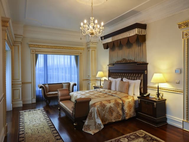 Presidential Suite, Multiple Beds