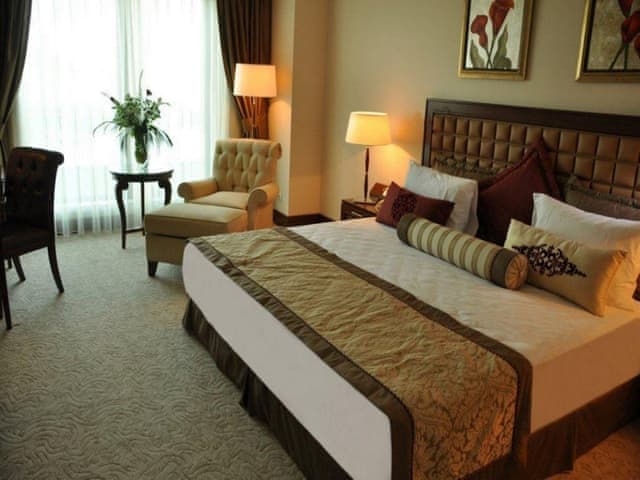 Premium Room, 1 King Bed, Club Lounge Access