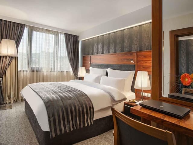 Junior Suite, 1 King Bed with Sofa bed, Hot Tub (lane side)