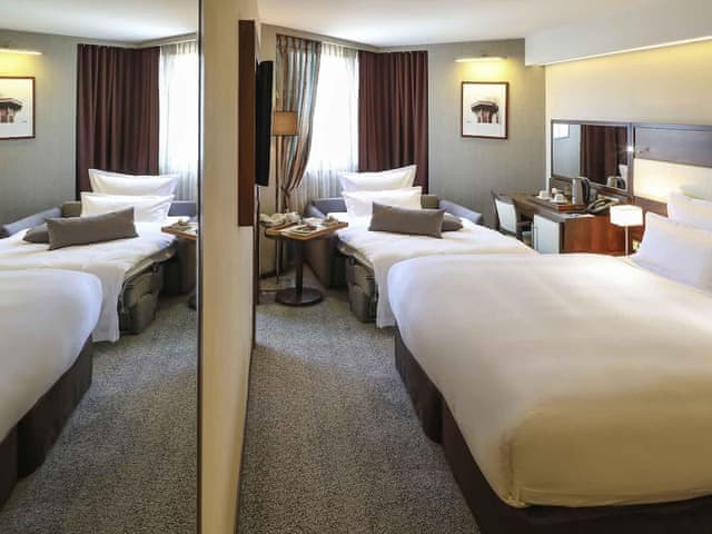 Deluxe Room, 1 King Bed