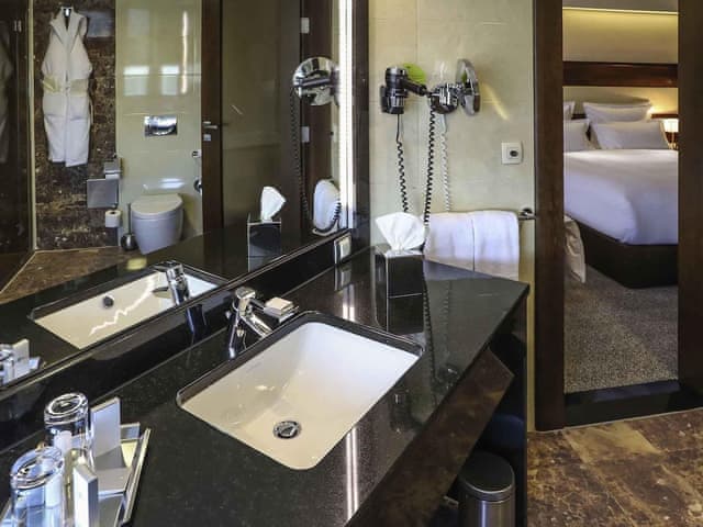 Deluxe Room, 1 King Bed