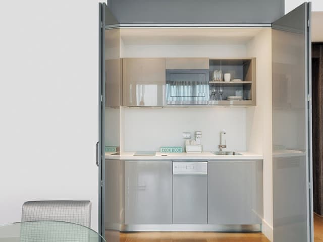 Duplex Loft Suite, Club lounge access, 1 Bedroom Bi-level Suite, In Loft: 1 King, City view