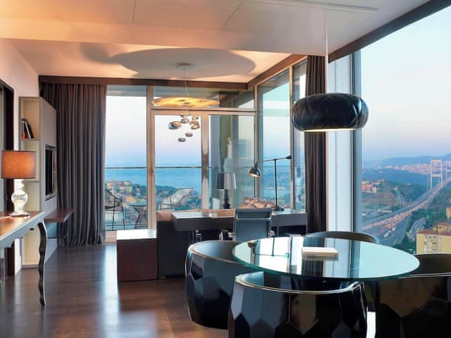 Executive Suite, Club lounge access, 1 Bedroom Suite, 1 King, Bosphorus view, Terrace