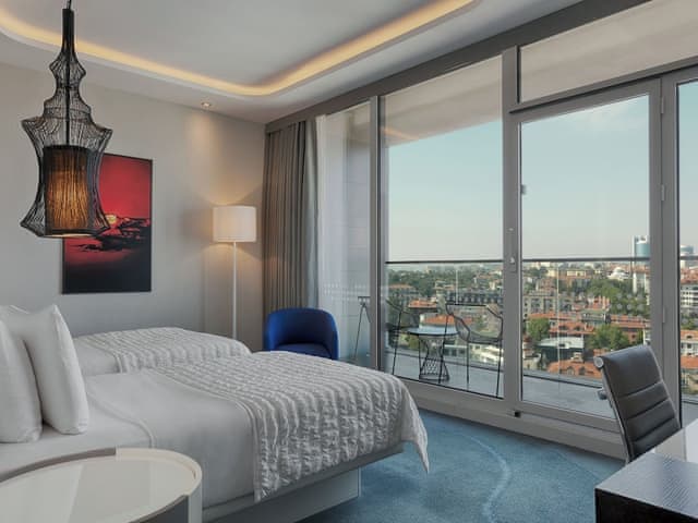 Executive Guest room, Club lounge access, 2 Twin, Bosphorus view, Balcony