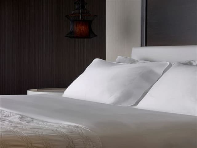 Deluxe Guest room, 1 King, City view