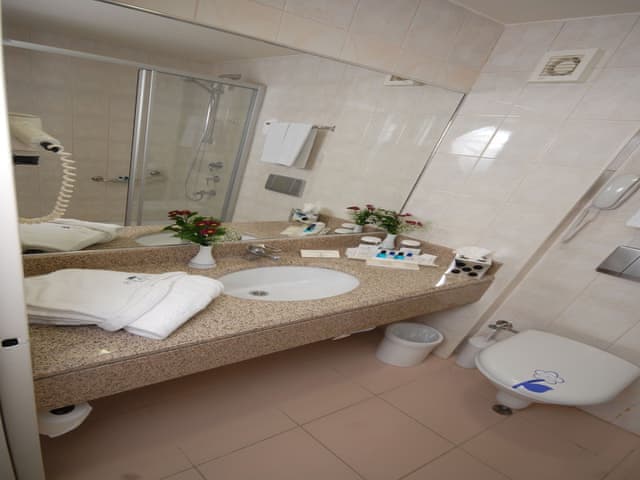 Küçük Çift Kişilik Oda