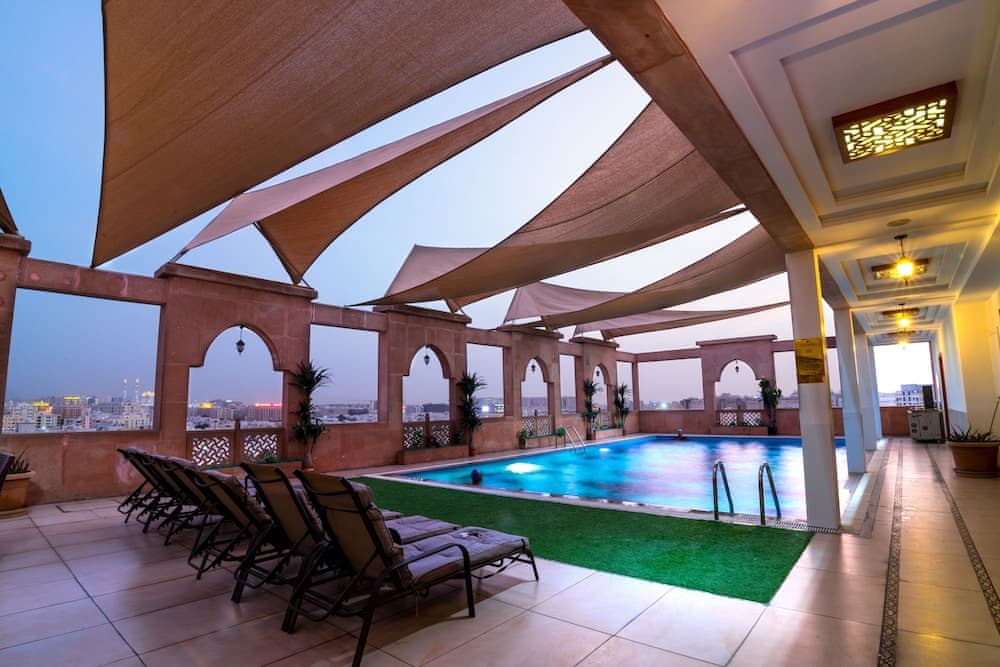 Platinum Hotel